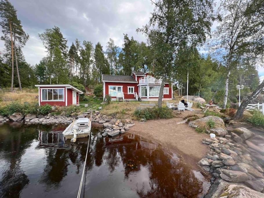 "Talludden" By The Lake Arydssjoen, Furuby Bagian luar foto